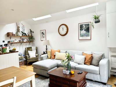 2 Bed Victorian Period Flat Main Photo