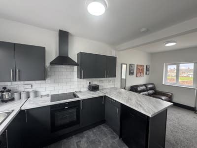 💫 Beautifully Designed En-Suite Double Room 🛏️ Main Photo