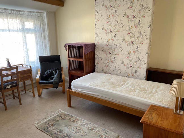 Single/double room to let Main Photo