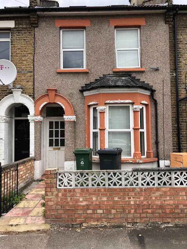 Bright & Spacious 5-Bedroom Flat! LEYTON Main Photo
