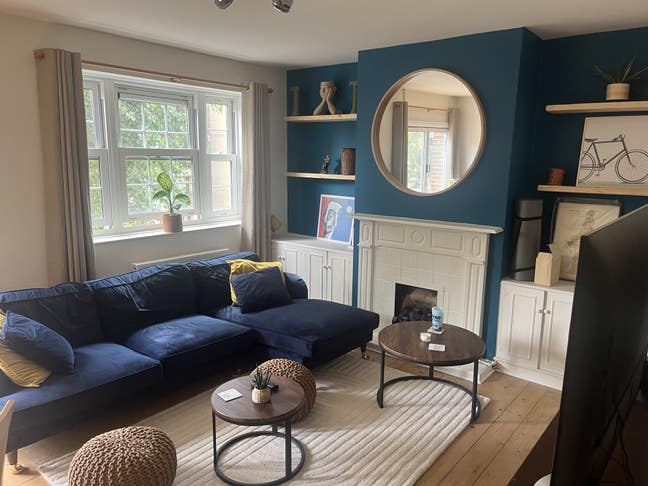 Newly refurbished: 1 double bedroom in 3-bed flat Main Photo