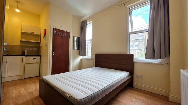 Studio Flat in Brixton Main Photo