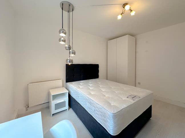 Elegant Double Room in the Heart of Mayfair Main Photo