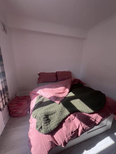 Whole 1 bed flat with garden to rent - Zone 5  Main Photo