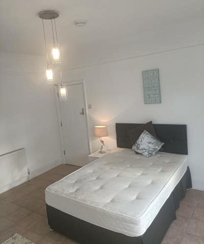 2X Large Double Rooms - Available Now!  Main Photo