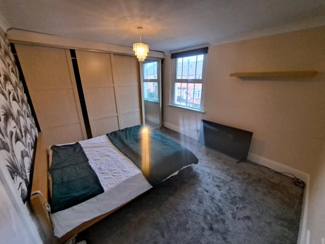 Large room with a big wardrobe Main Photo