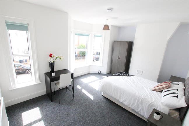 Large Room. **Let Within 24H - More Available** Main Photo