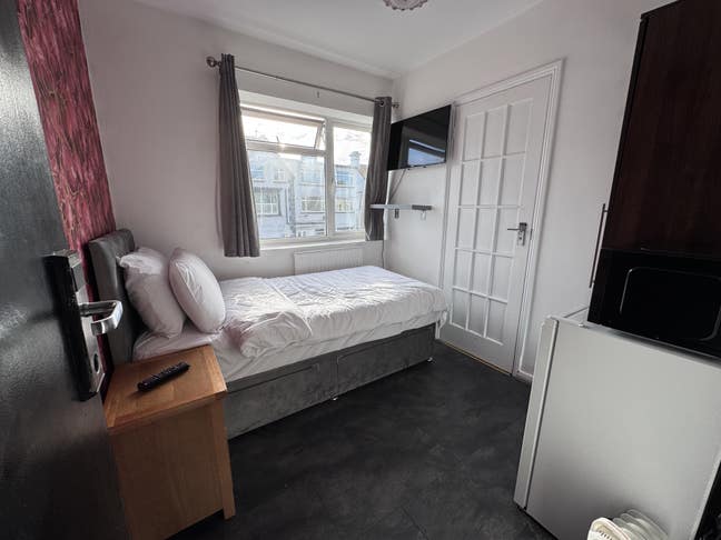 Single Room In Clacton On Sea Front Main Photo