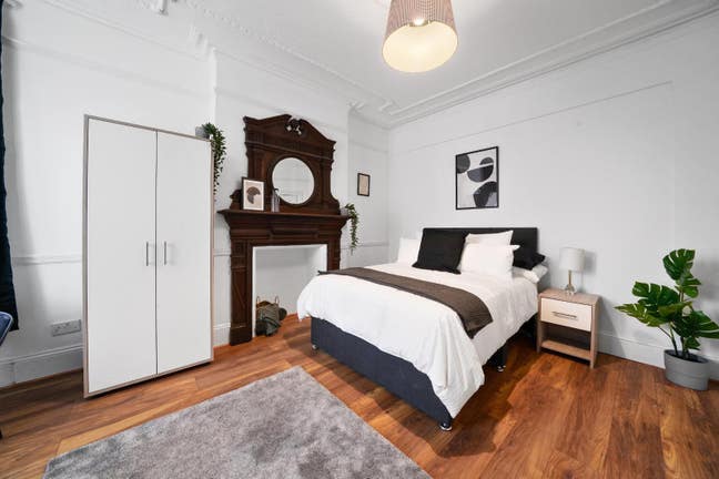 Room in Northfields,15 mins walk to Elizabeth Line Main Photo
