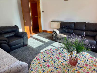 Recently Decorated 2 Bed-Flat near Aberdeen Uni Main Photo
