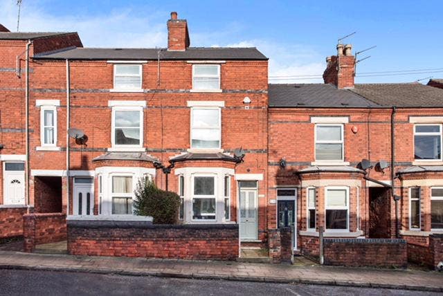 Xxl Room Top Floor Central Hucknall - Only £465 Main Photo