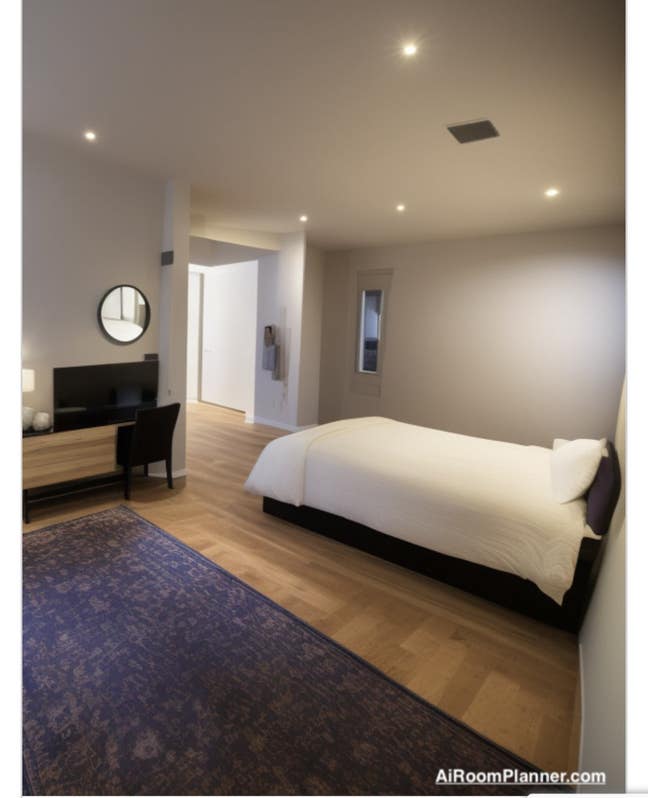 2 double, 1 master room - quite & clean house.  Main Photo