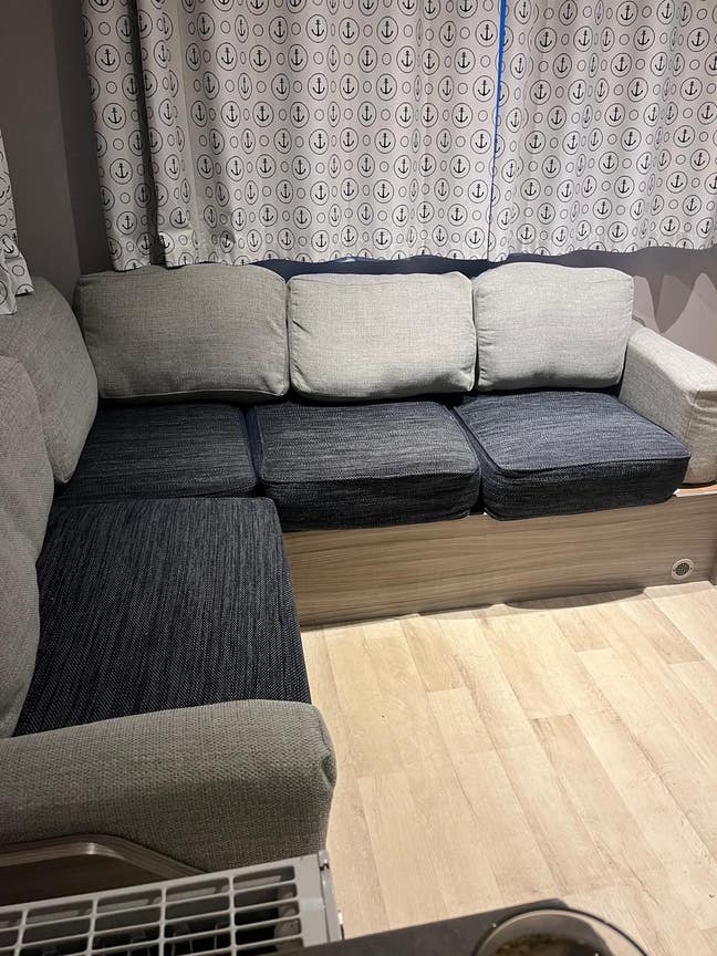  Furnished One-Bedroom Annex for Rent – Shawlands  Main Photo