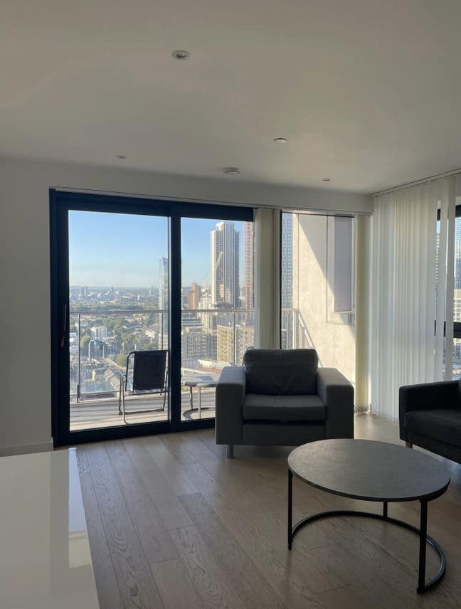 Double Room Available in 2B2B Flat – Canary wharf Main Photo