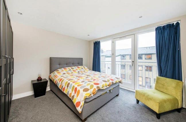 SUBLET Double Room in Queen's Park (4 Aug-17 Sept) Main Photo