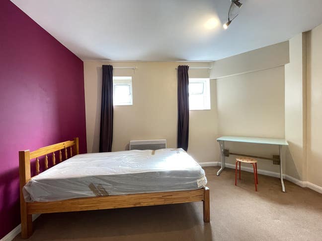 One Double room for rent walthamstow wood street Main Photo