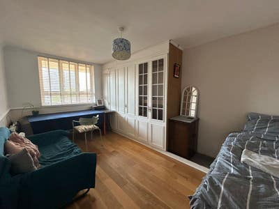 Room in 2bed flat with huge balcony near Thames Main Photo