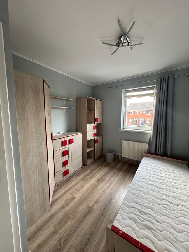 Room for rent  Main Photo