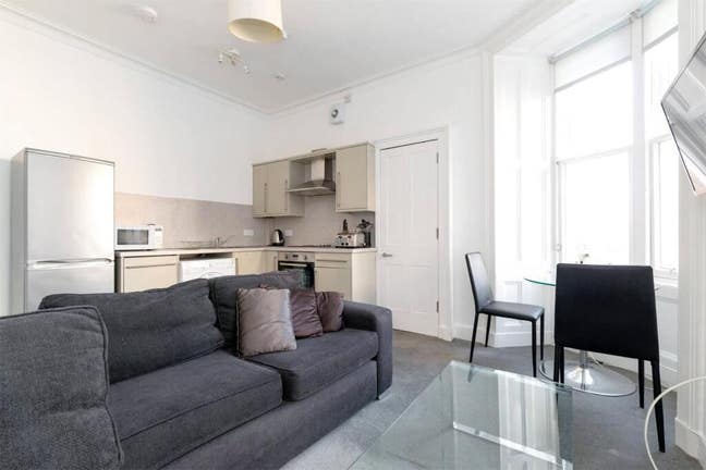 Newly furnished 2-bedroom flat -Edinburgh West End Main Photo