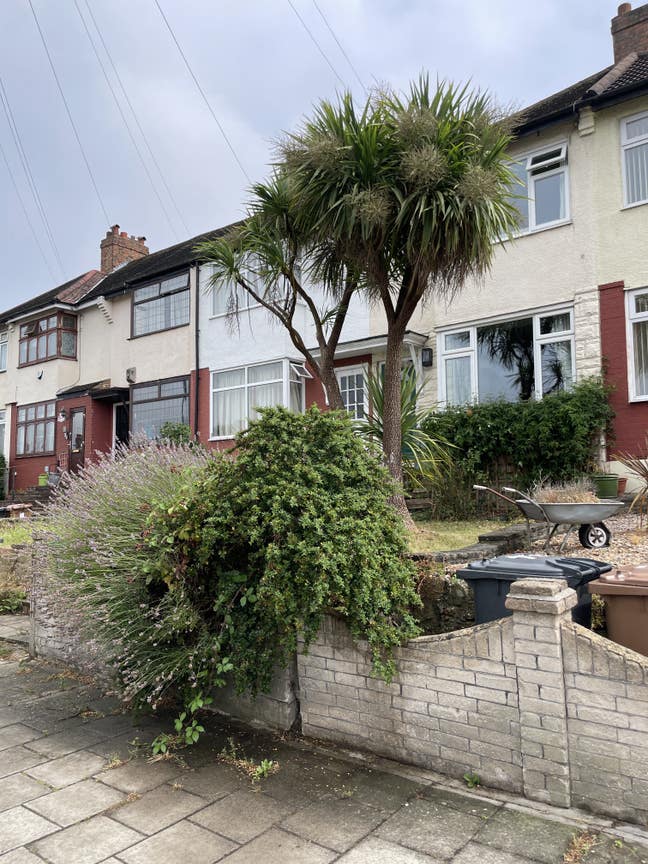 2 bedroom whole house to let long-term SE9 Main Photo