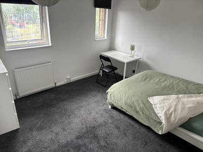 Double Room  &pound;650 pm Main Photo