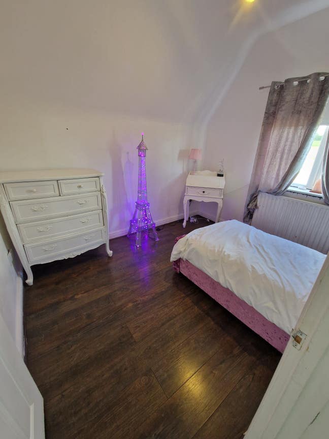 Cheap single Room to rent in big house Main Photo