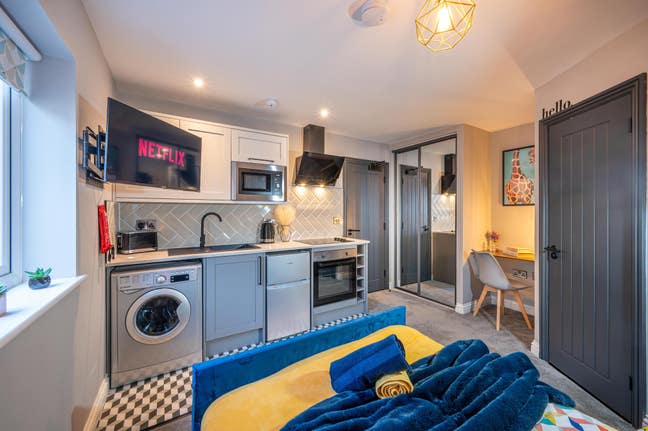 🤩🌟Amazing New Luxury Design 🏠 💖Studios + Rooms Main Photo
