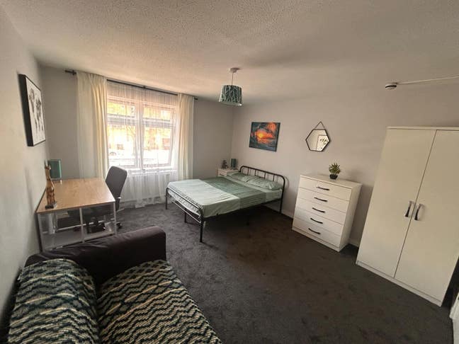 Reduced price! Double room, great location Main Photo