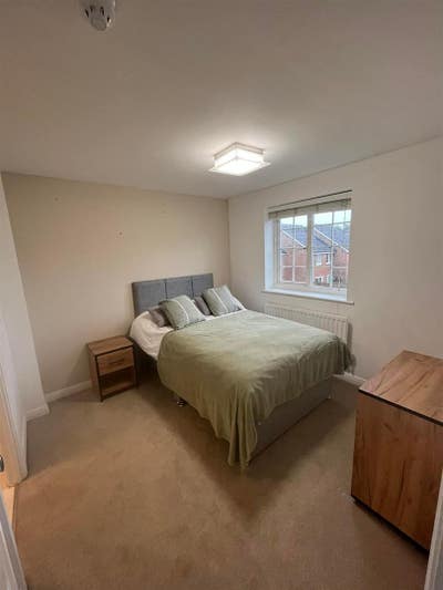 Bedroom for &pound;770/Month – Available from Sept 30 Main Photo