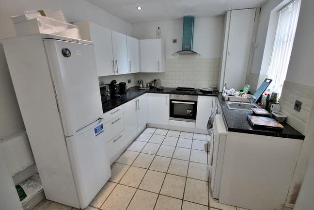 Four Bedroom House - Students/Proffesionalswelcome Main Photo