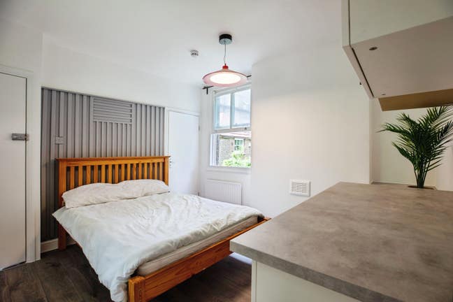  En-Suite Room with Tea Station | Bills Included | Main Photo