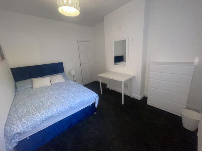 &pound;100 DEPOSIT! All Bills Included!  Main Photo