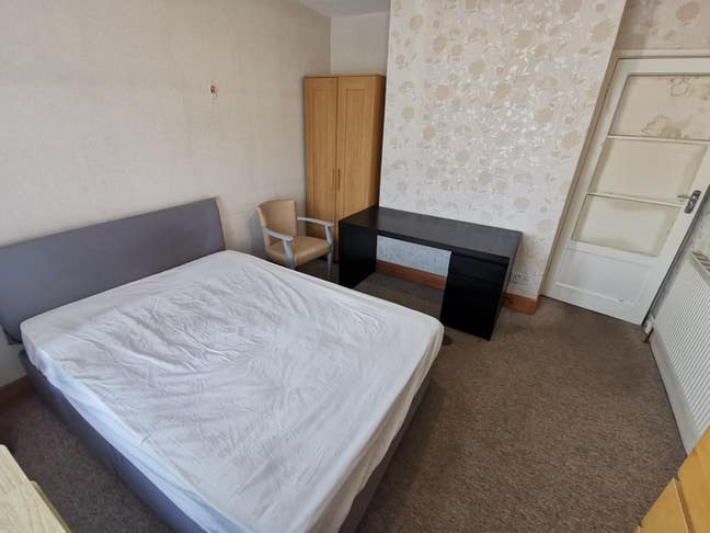Double room in Parkstone area Main Photo