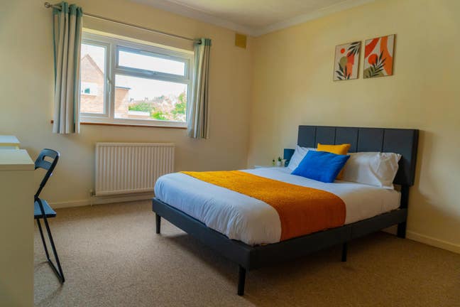 25% off first months rent- In a luxury house!! Main Photo