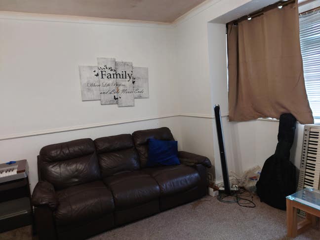Double Room Available for Rent Main Photo