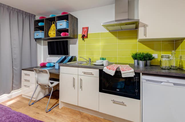 Studio Apartment | Liverpool City Centre Main Photo