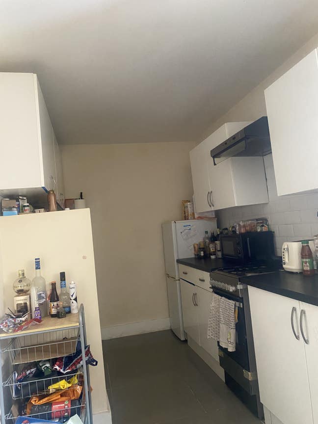1 double room available in East London Main Photo