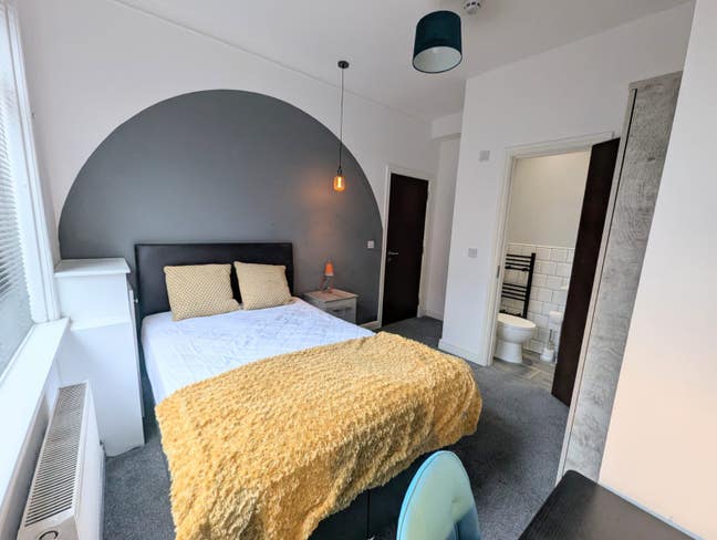 New - Ensuite Double Rms - City Centre  Main Photo