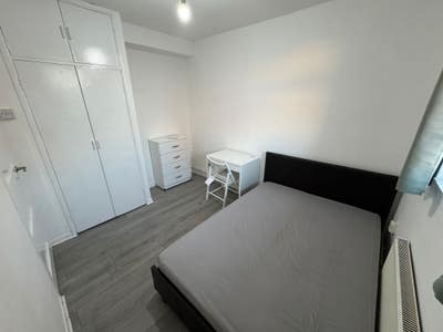 Nice Double Room Available In Prime Location  Main Photo