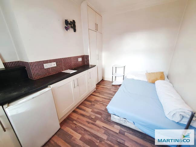 Double Room Available August Main Photo
