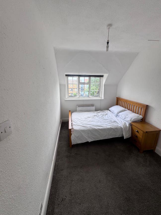 Room for rent  Main Photo