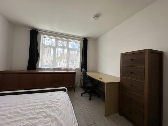 Cranfield village centre last spacious ensuite RM Main Photo