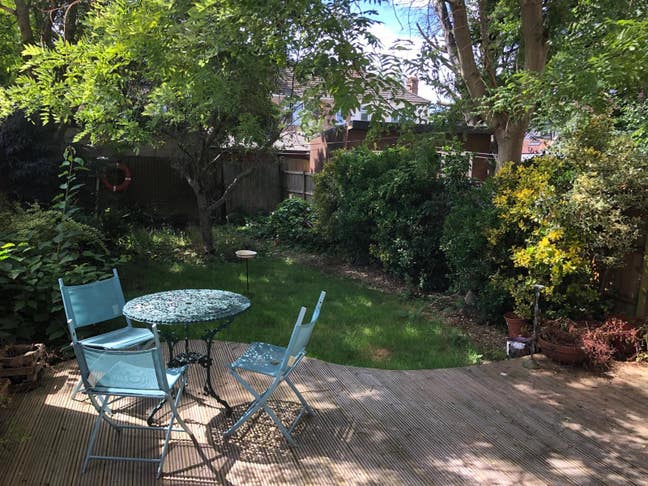 Gorgeous house in Colliers Wood 1min from station! Main Photo