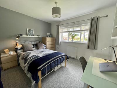 *** Luxury Large Double Ensuite *** Main Photo