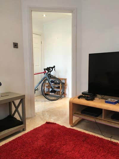 Large Double & Ensuite Bedrooms Available Now! Main Photo