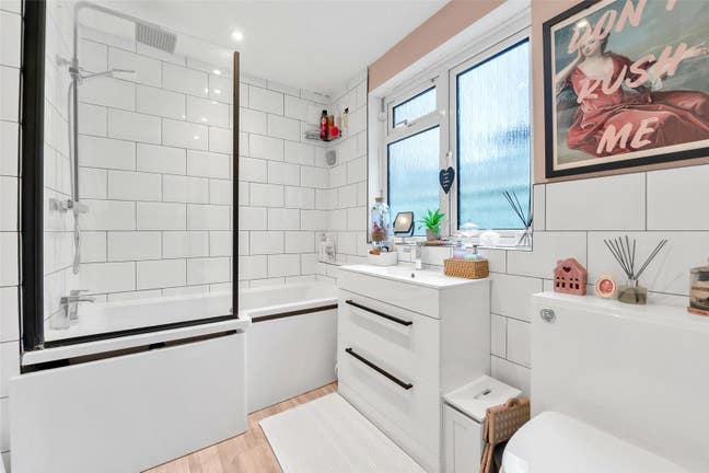 Furnished and neat single room available now!! Main Photo