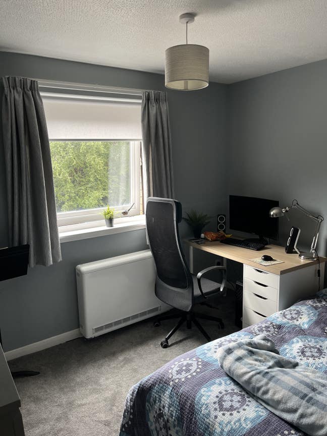 Room for rent in West End  Main Photo