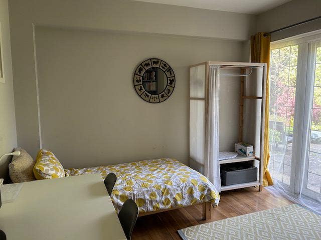 Spacious room to rent Main Photo