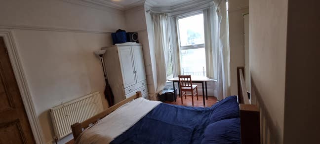   Double  Room In A House Bills included Main Photo