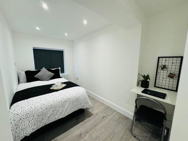 Luxury En suite Room available - Hayes Main Photo